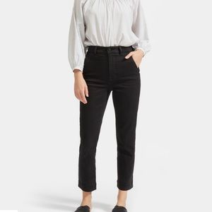 Everlane Slim Leg Crop Pants in Washed Black